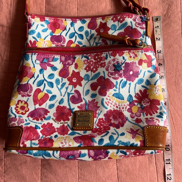 Dooney & Bourke Marabelle Crossbody Bag Pink White Floral Leather Medium Size - Picture 5 of 11